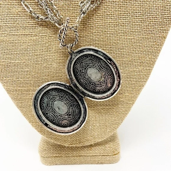 Black and silver multi-strand locket - Picture 4 of 6